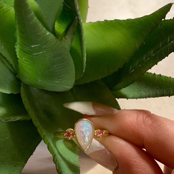 Gold plated opal and ruby ring - Picture 5 of 8